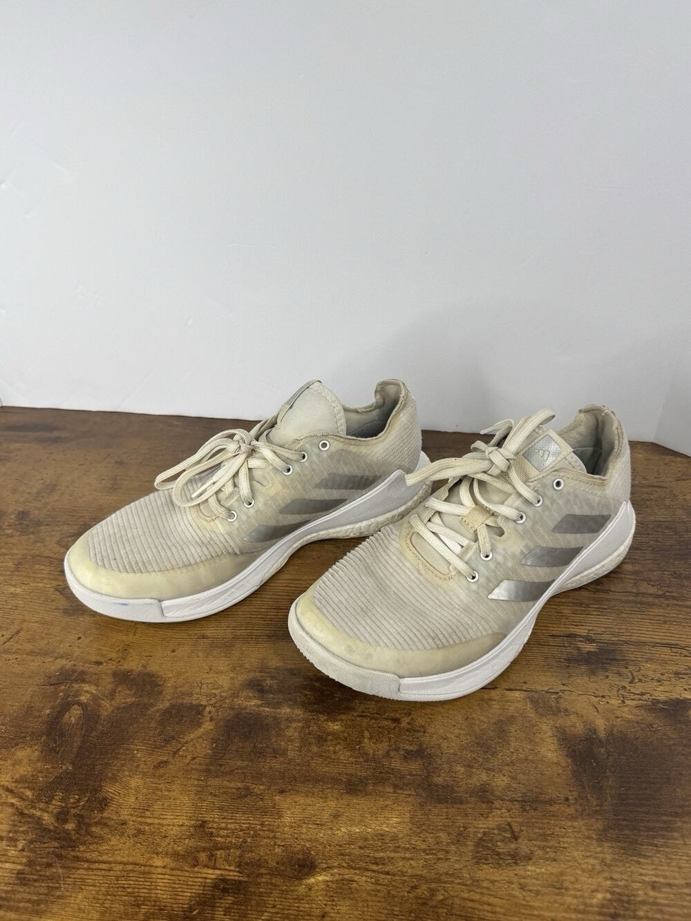 adidas Crazyflight Women’s Volleyball Shoes Size 8 White Silver Boost HR0635